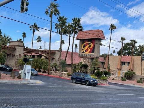 5201 River Glen Dr #162, Las Vegas, NV 89103