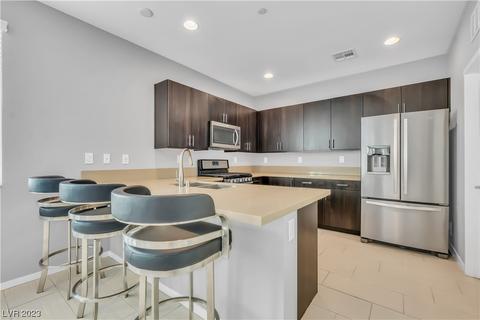 11270 Hidden Peak Ave #209, Las Vegas, NV 89135