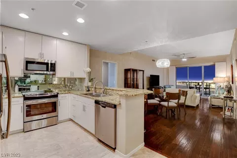 8255 S Las Vegas Blvd #707, Las Vegas, NV 89123