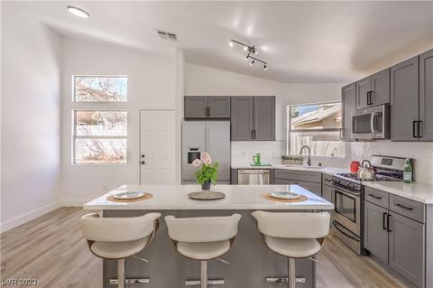 5481 Night Swim Ln, Las Vegas, NV 89113
