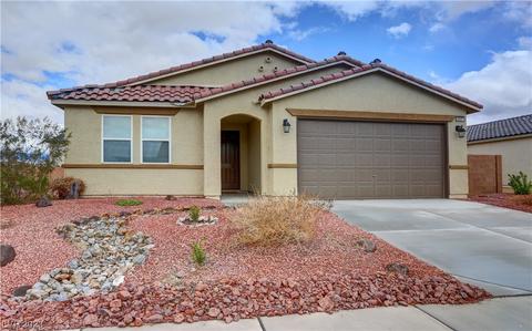5647 S Larimer St, Pahrump, NV 89061
