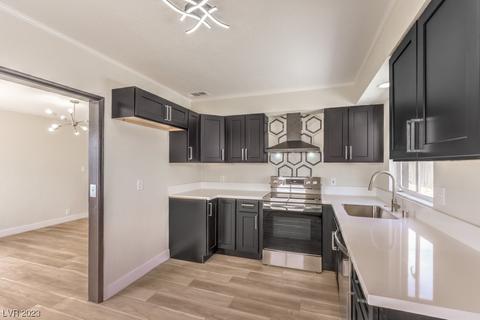 530 Essex East Dr, Las Vegas, NV 89107
