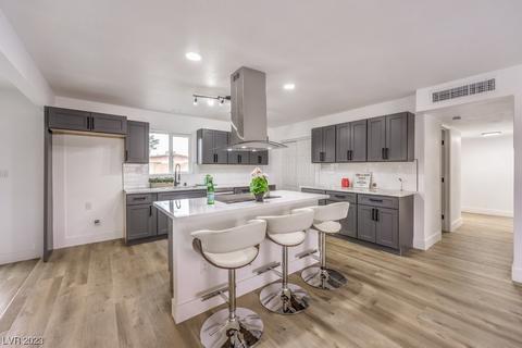 6320 Bristol Way, Las Vegas, NV 89107
