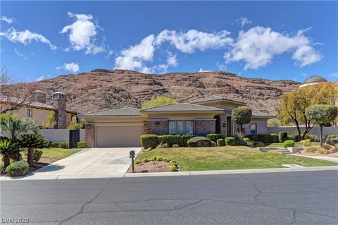 2647 Red Arrow Dr, Las Vegas, NV 89135