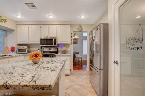 3017 Anchor Chain Dr, Las Vegas, NV 89128