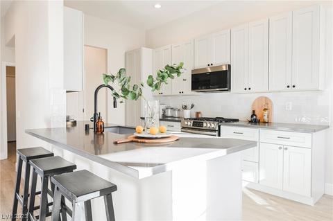 4009 Wake Forest Dr, Las Vegas, NV 89129
