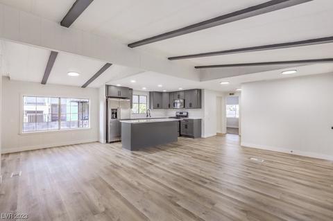3669 Lost Hills Dr, Las Vegas, NV 89122
