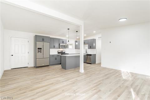 213 Princeton St, Las Vegas, NV 89107