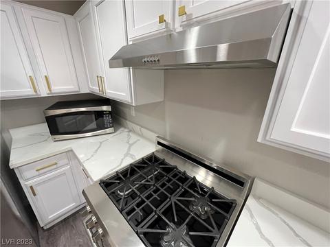 3900 Bella Palermo Way, Las Vegas, NV 89141