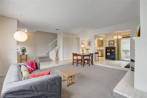 2610 Aracatuba Ave, Las Vegas, NV 89121