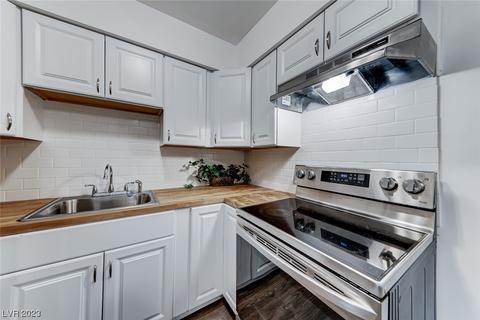 575 S Royal Crest Cir #2, Las Vegas, NV 89169
