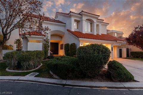 8709 Double Eagle Dr, Las Vegas, NV 89117
