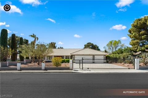 2425 Palomino Ln, Las Vegas, NV 89107