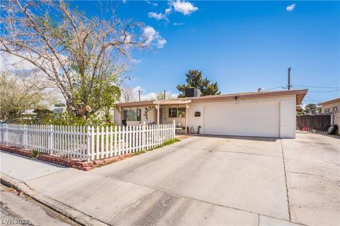 3592 Rio Mayo Dr, Las Vegas, NV 89121