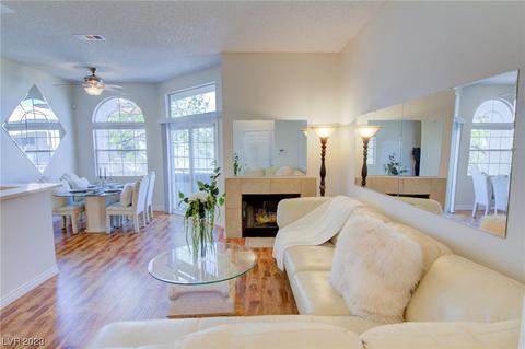 3150 Soft Breezes Dr #2050, Las Vegas, NV 89128