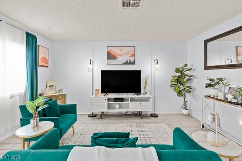 1132 Willow Tree Dr #D, Las Vegas, NV 89128