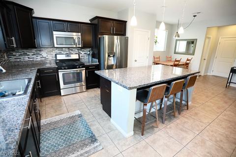 9759 Canyon Landing Ave, Las Vegas, NV 89166