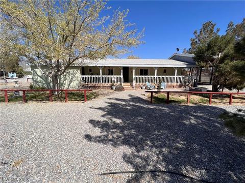 5581 Johnnie Mine St, Pahrump, NV 89060