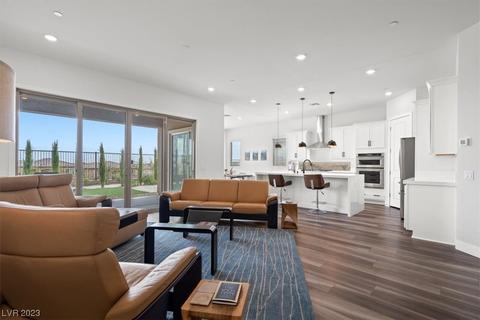 124 Springbough Ln, Las Vegas, NV 89138