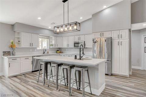 2051 Jim Haworth Ct, Logandale, NV 89021
