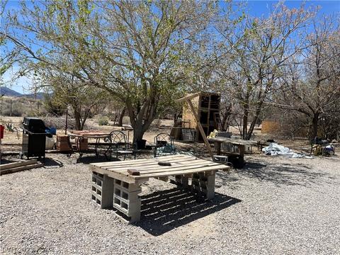 220 S Mojave St, Jean, NV 89019