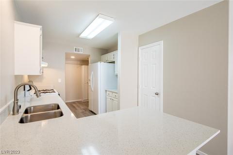 1618 Coyote Run Dr, Henderson, NV 89014 photo 9