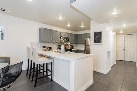 7950 W Flamingo Rd #2075, Las Vegas, NV 89147