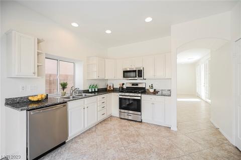 5990 Bassio Ave, Las Vegas, NV 89141