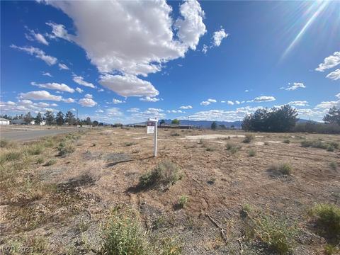 351 Ember St, Pahrump, NV 89048