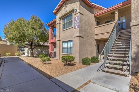 8000 Badura Ave #2017, Las Vegas, NV 89113