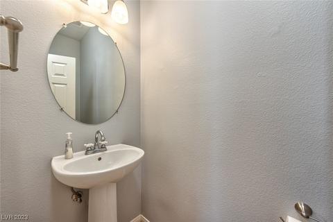 9386 Santa Fe Rose St, Las Vegas, NV 89123