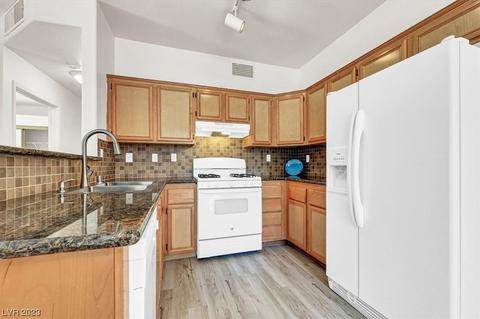 2110 Los Feliz St #1011, Las Vegas, NV 89156