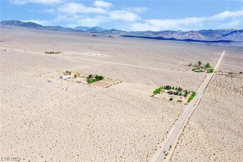 16796 E Laurel Dr, Amargosa Valley, NV 89020