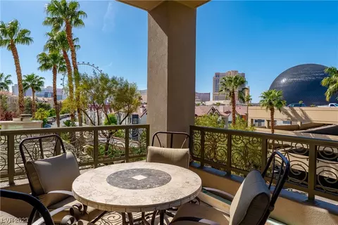 1 Hughes Center Dr #302, Las Vegas, NV 89169