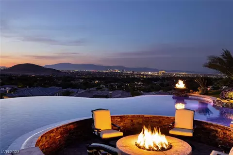 38 Olympia Outlook Dr, Las Vegas, NV 89141