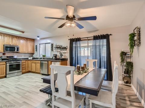 5517 Seattle Slew Dr, Las Vegas, NV 89108