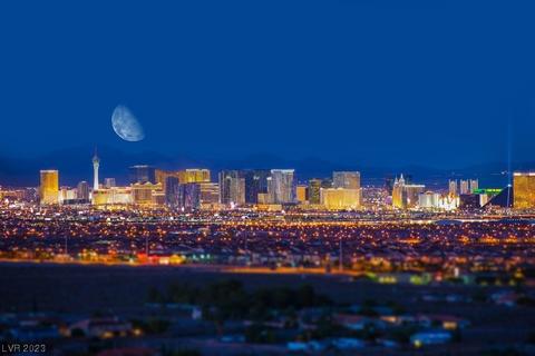265 Spanish Dr, Las Vegas, NV 89110