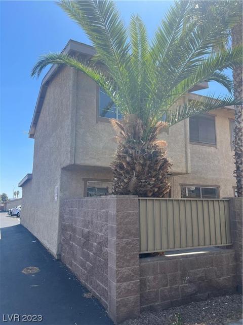 6445 Big Pine Way, Las Vegas, NV 89108