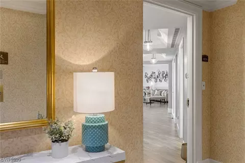 2747 Paradise Rd #1004, Las Vegas, NV 89109