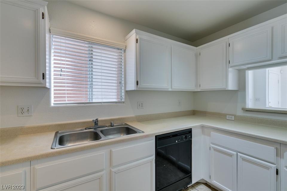  4127 Halfmoon Bay Dr, Las Vegas, NV 89115 photo 16