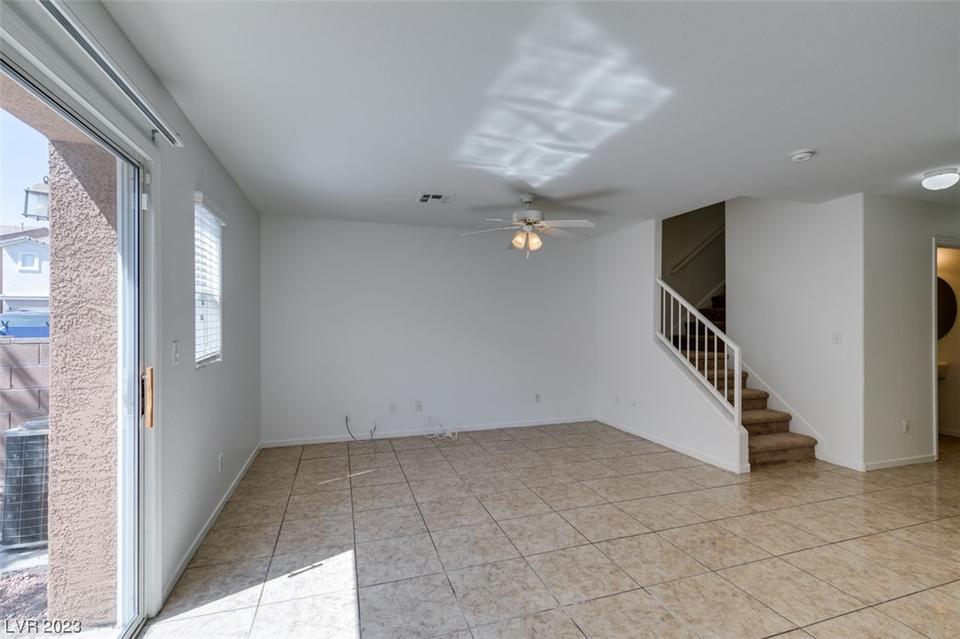  4127 Halfmoon Bay Dr, Las Vegas, NV 89115 photo 4