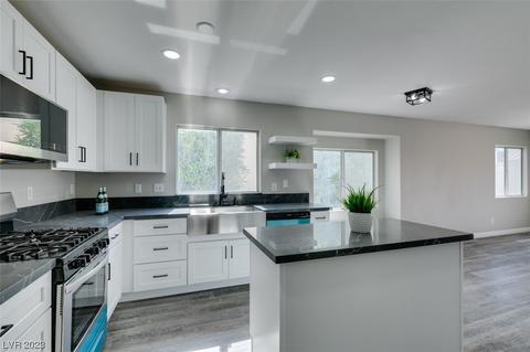 6343 Bursting Nova Ct, Las Vegas, NV 89156