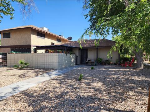 5012 Village Dr, Las Vegas, NV 89142