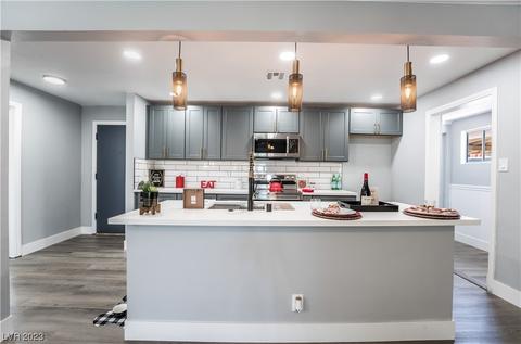 2021 Santa Clara Dr, Las Vegas, NV 89104