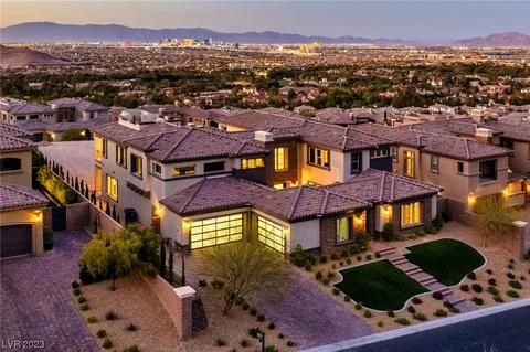 32 Olympia Ridge Dr, Las Vegas, NV 89141