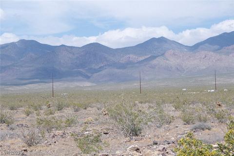 1590 E Chess Way, Pahrump, NV 89060
