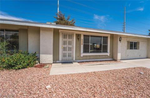 7240 Clearwater Cir, Las Vegas, NV 89147