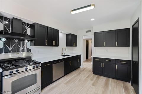 4871 La Fonda Dr, Las Vegas, NV 89121