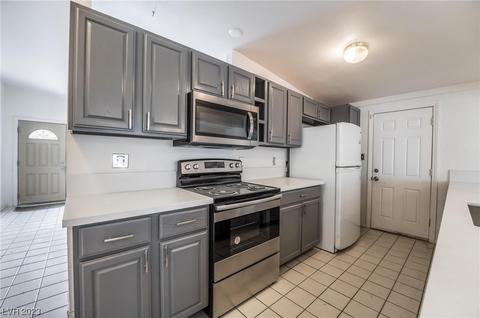2052 Palma Vista Ave, Las Vegas, NV 89169