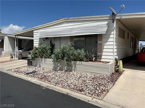 4622 Royal Ridge Way, Las Vegas, NV 89103